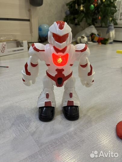 Робот на пульте управления