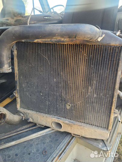 Радиатор УАЗ 452 буханка бу