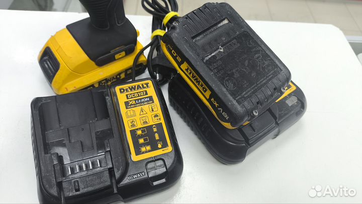 Аккумуляторный шуруповерт DeWalt Dcd771-ks