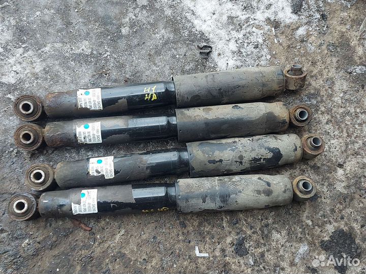 Амортизатор задний Хендай Старекс H1 55300-4H650