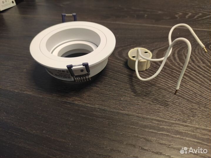 Светильник потолочный