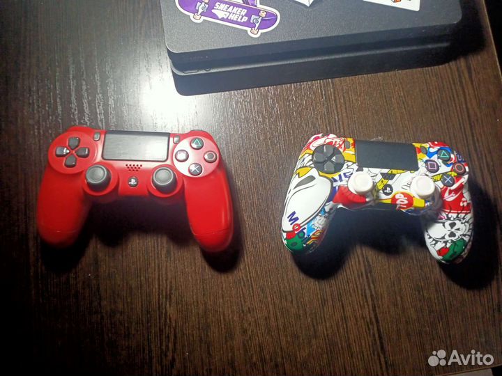 Play Station 4 slim