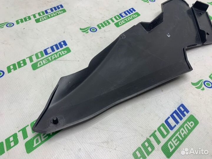 Накладка декоративная передняя правая Mercedes