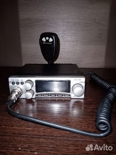 Автомобильная рация с антенной