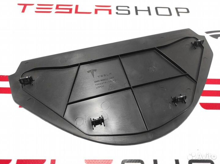 Козырек малого монитора нижний Tesla Model X 2019