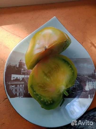 Семена сортовых томатов разного цвета