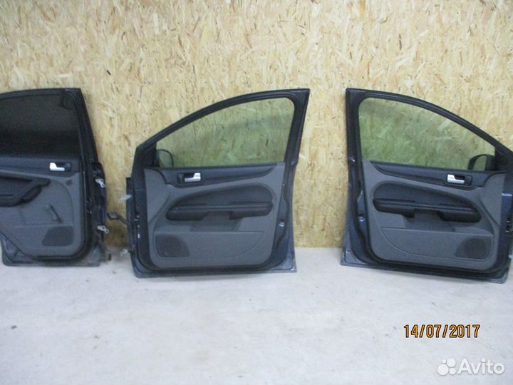 Обшивка двери Форд Фокус 2 хэтчбек рестайлинг
