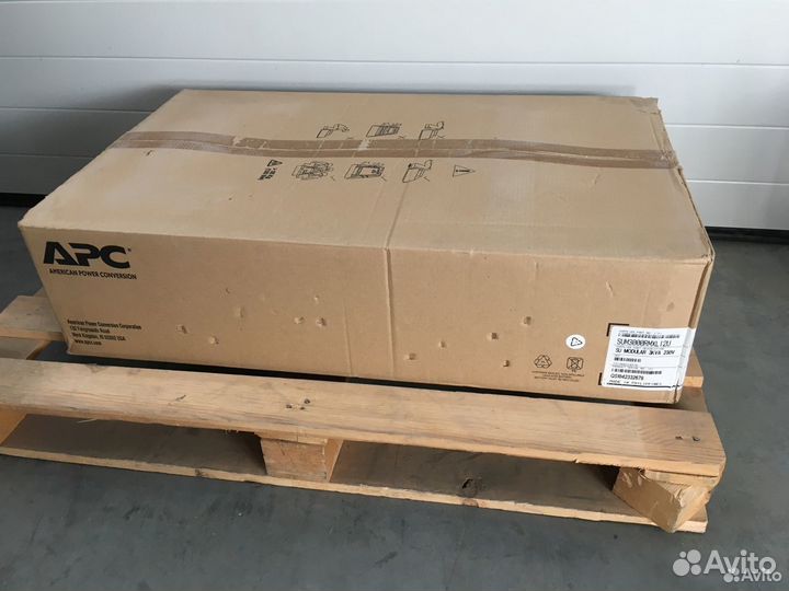Ибп APC Smart-UPS sum3000rmxli2u новый