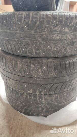 Bridgestone Ice Cruiser 7000 205/55 R16 91T