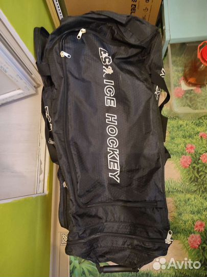 Продам хоккейную сумку