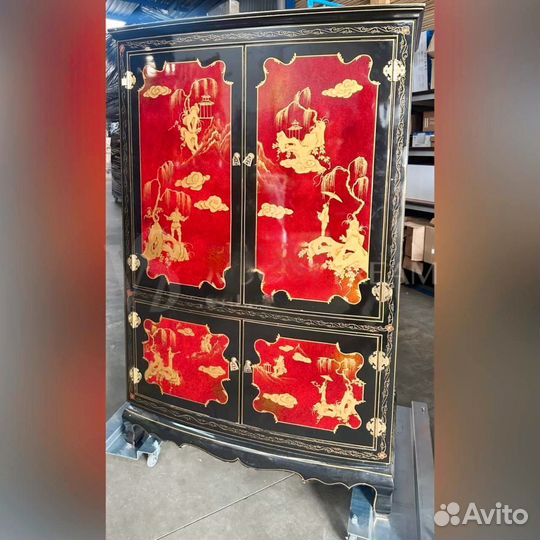 Шкаф в китайском стиле шинуазри.Антикварит