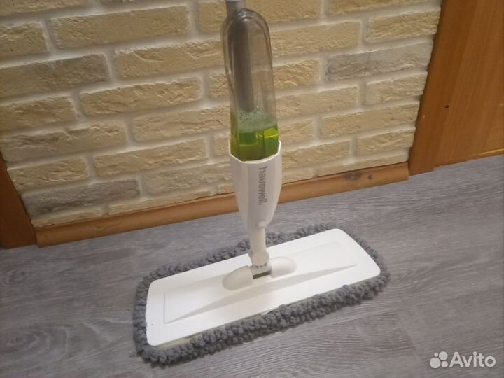 Швабра с распылителем Hauswell