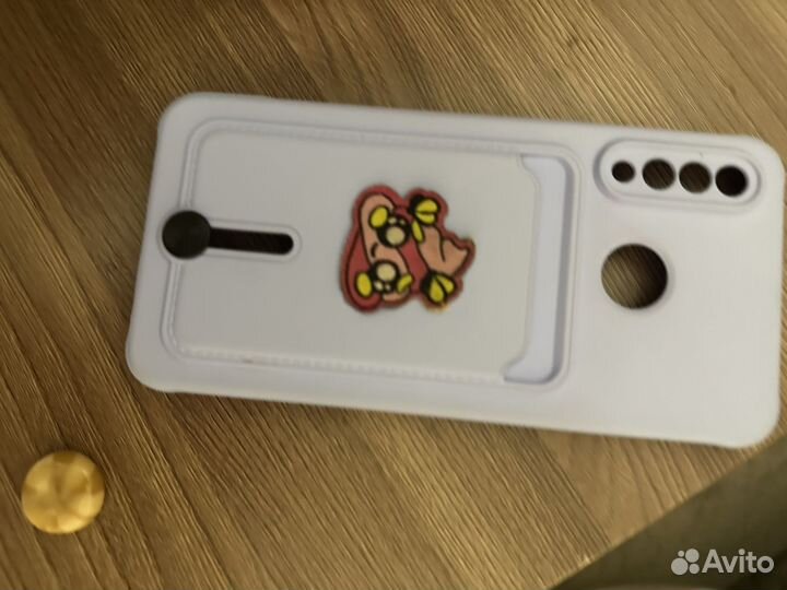 Чехлы на телефон