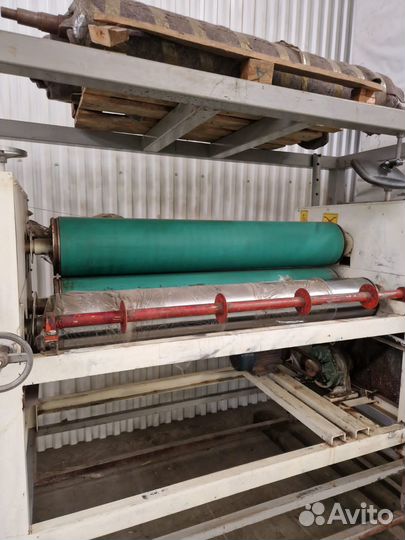 Станок для нанесения клея