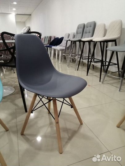 Стул кухонный «Eames DSW»