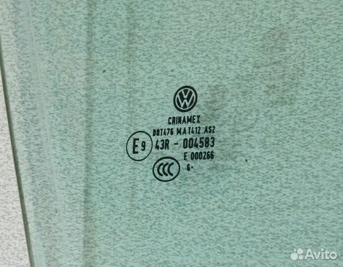Стекло двери передней правой VW Jetta 5
