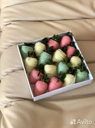 Клубника в шоколаде в коробке