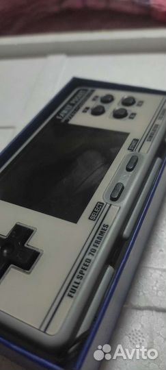 Игровая приставка Геймбой