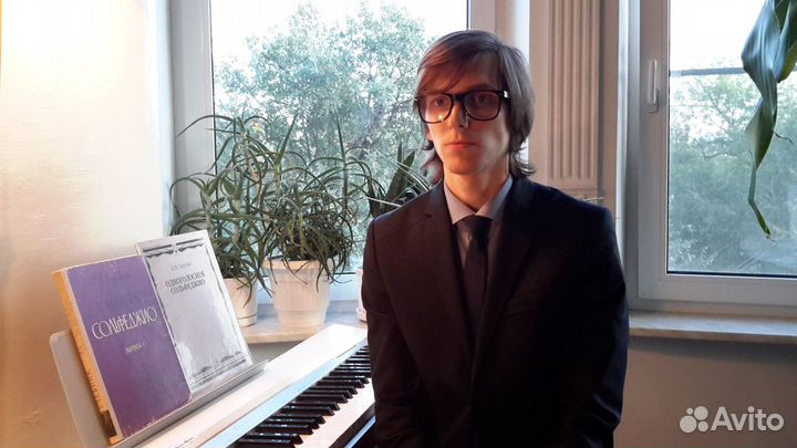 Репетитор по фортепиано, сольфеджио, гармонии