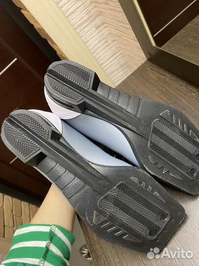 Лыжные ботинки