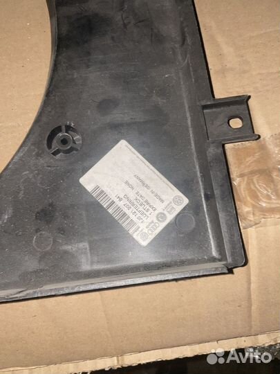 Диффузор вентилятора Skoda Octavia Volkswagen Golf