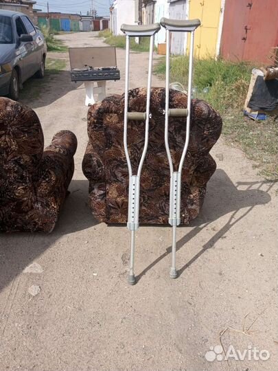 Костыли новые алюминиевые