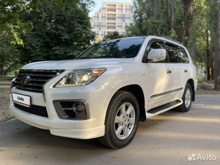 Lexus LX, 2009
