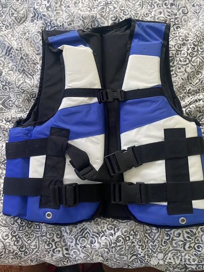 Жилет защитный для водных видов спорта