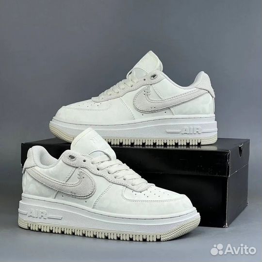 Nike Air Force 1 Luxe Summit White