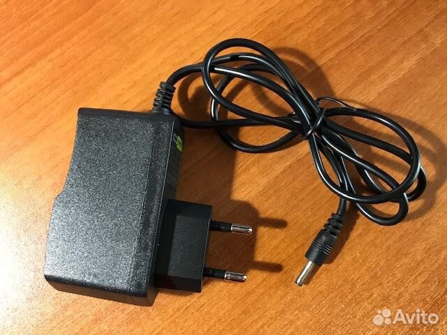 Блок питания 5V 2A (3,5*1,35)