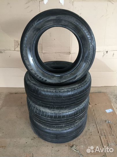 Bridgestone Dueler H/P Sport 215/65 R16