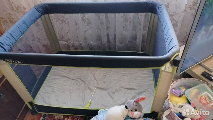 Манеж детский складной с матрасом