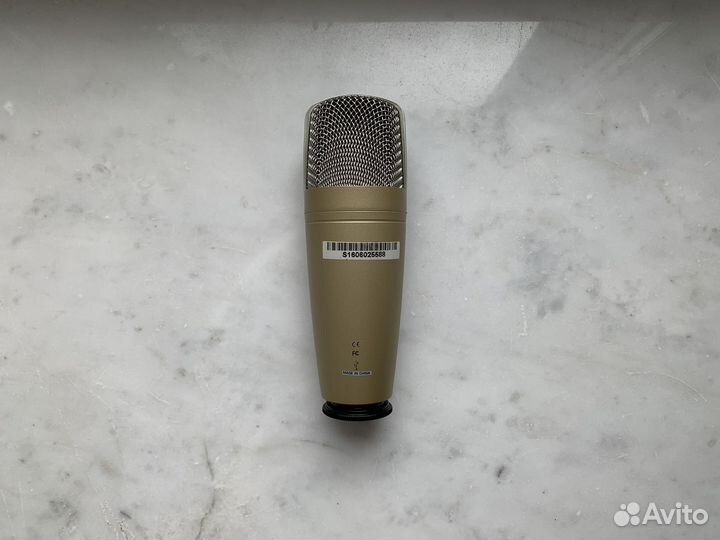 Студийный микрофон Behringer C-1U + паук