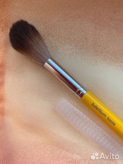 Кисть для макияжа Bdellium Tools