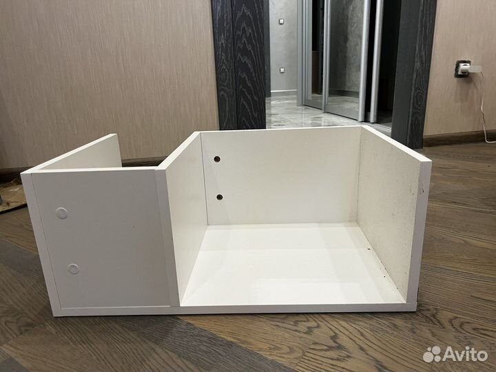 Тумбочка прикроватная