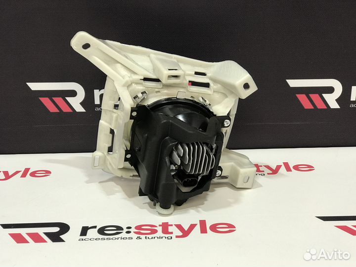 Туманки Toyota Land Cruiser 200 S596