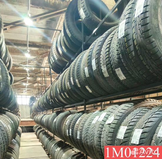 Toyo Observe GSi-5 235/65 R17 104P