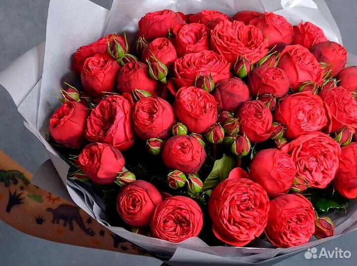 Букет пионовидных роз