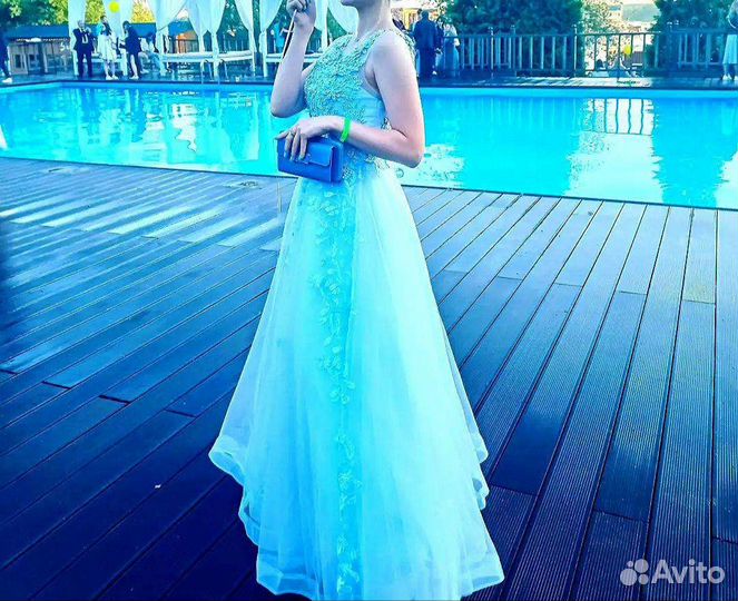 Вечернее платье