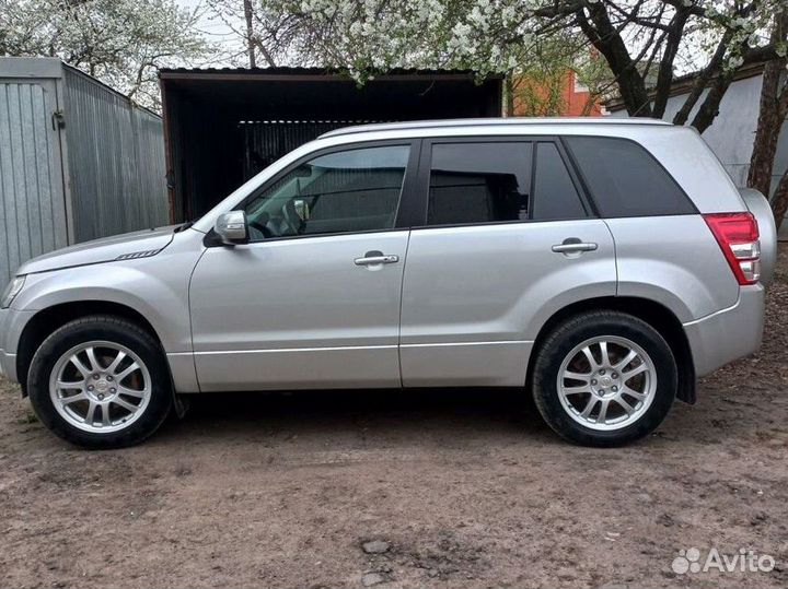 Suzuki Grand Vitara 2.4 AT, 2011, 185 000 км