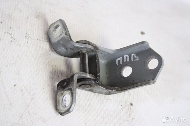 Петля двери Mazda CX7