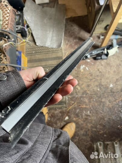 Уплотнитель двери задней правой bmw f15