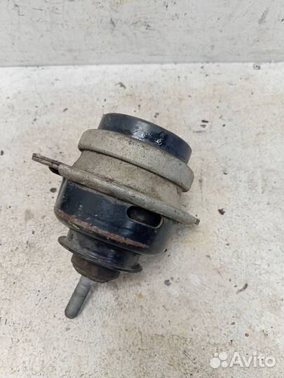 Опора двигателя