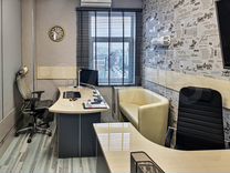 Белый лакшери офис с мебелью и техникой, 25 м²