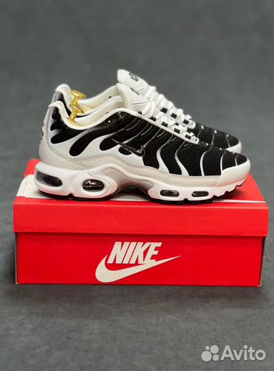 Кроссовки Nike