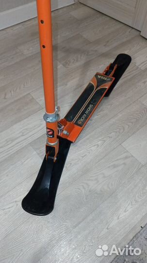 Трюковой самокат снегокат