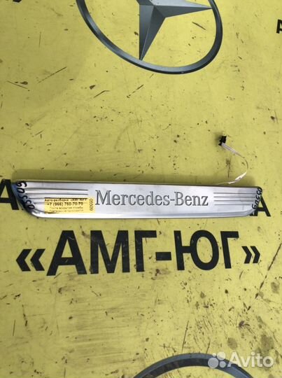 Mercedes W257 C257 CLS накладка порога передняя R