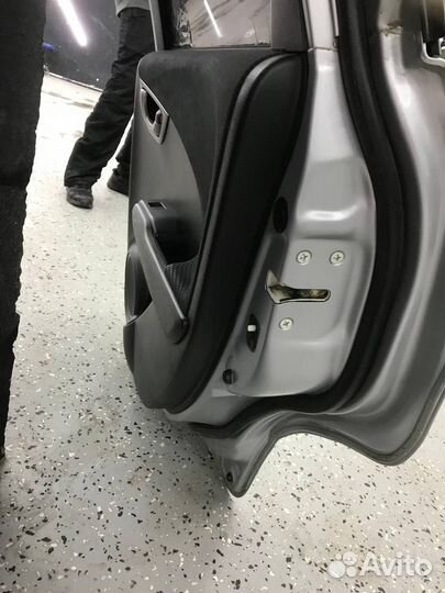 Дверь боковая задняя правая Honda fit 2