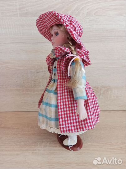 Кукла керамическая коллекционная