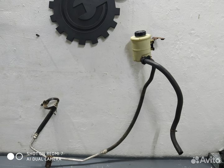 Трубка / Бачок гидроусилителя Logan Sandero